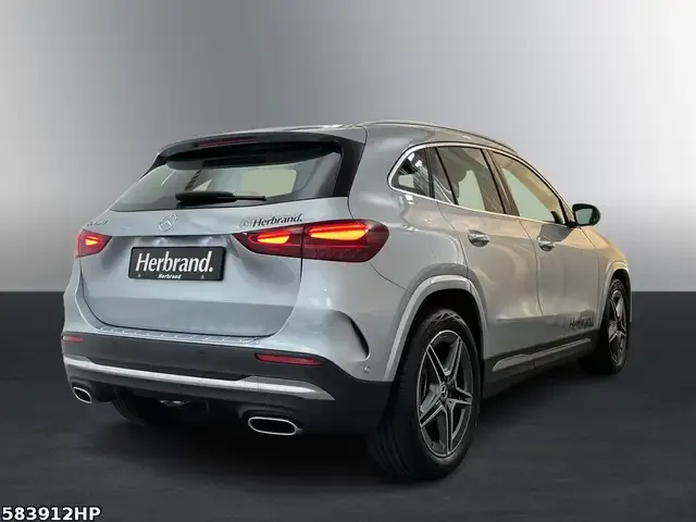 Mercedes-Benz GLA 180