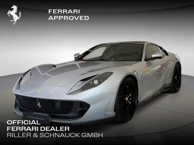 Ferrari 812