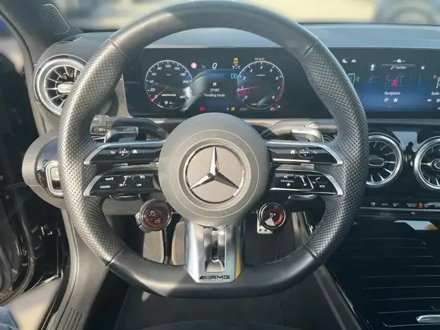 Mercedes-Benz A 35 AMG