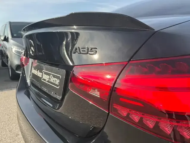 Mercedes-Benz A 35 AMG