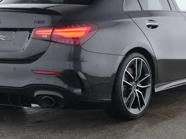 Mercedes-Benz A 35 AMG