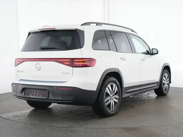 Mercedes-Benz EQB 300