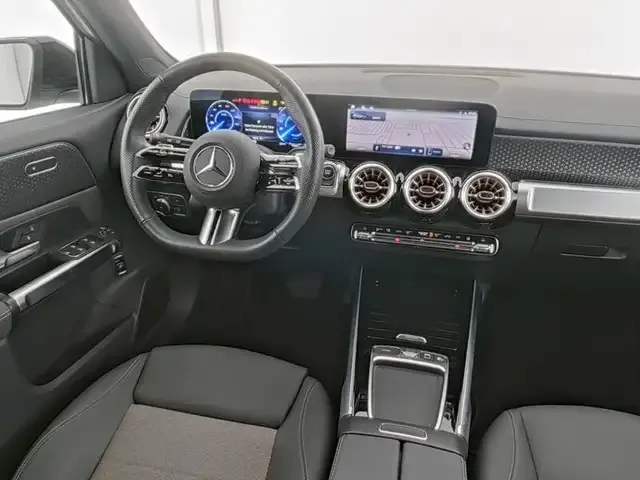 Mercedes-Benz EQB 300