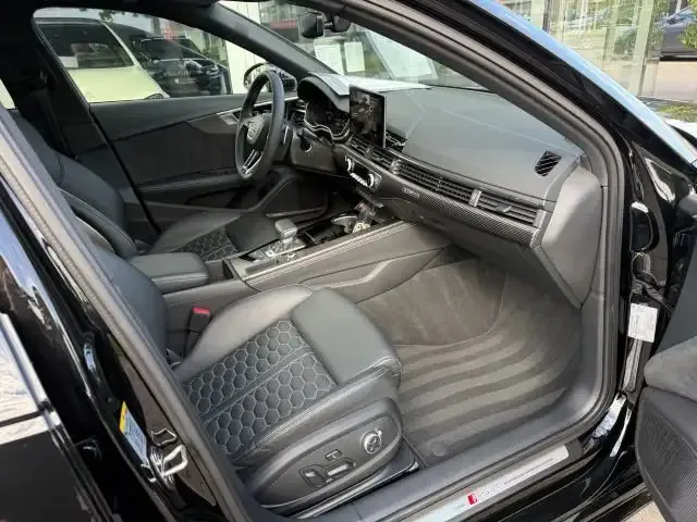 Audi RS4