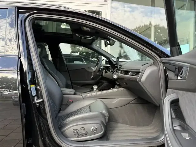 Audi RS4
