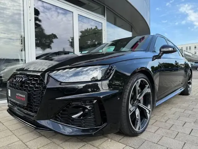 Audi RS4