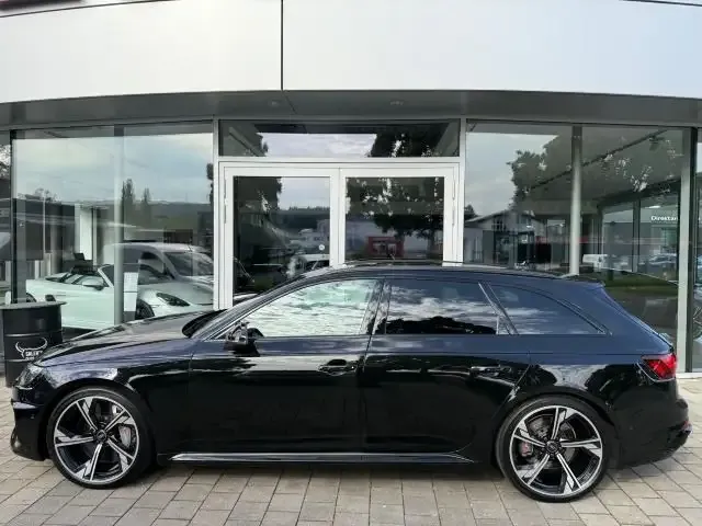 Audi RS4