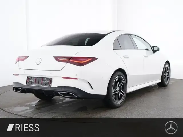 Mercedes-Benz CLA 200