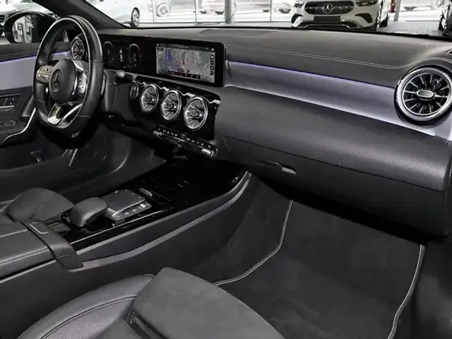 Mercedes-Benz CLA 250