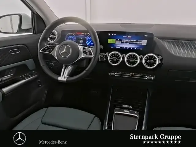 Mercedes-Benz EQA 300