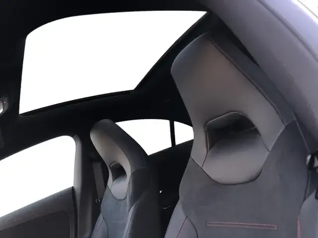 Mercedes-Benz CLA 220