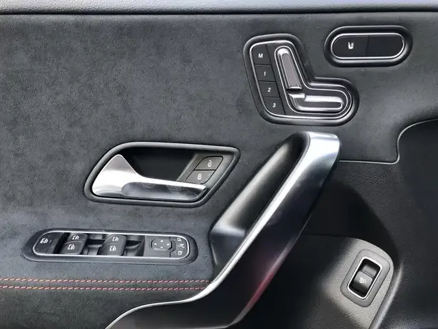 Mercedes-Benz CLA 220