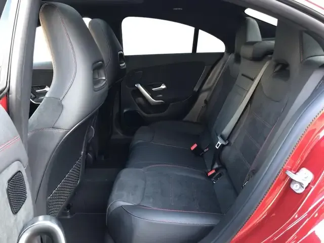 Mercedes-Benz CLA 220