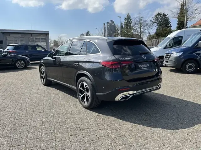 Mercedes-Benz GLC 300