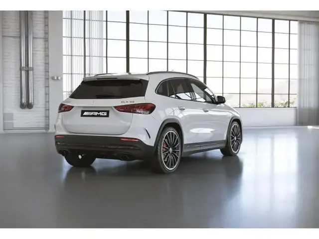 Mercedes-Benz GLA 35 AMG