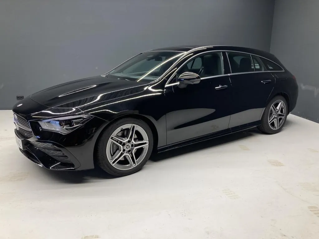 Mercedes-Benz CLA 200