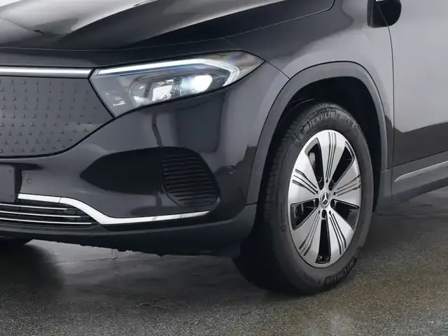 Mercedes-Benz EQA 300