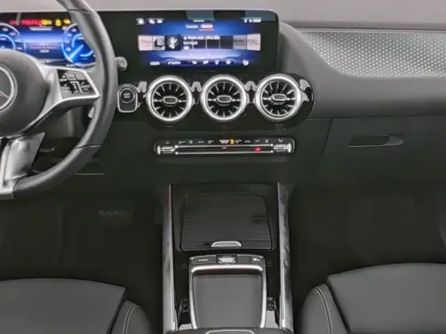 Mercedes-Benz EQA 300