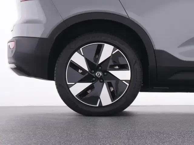 Volvo EX40