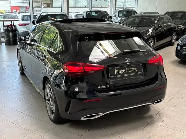 Mercedes-Benz A 200