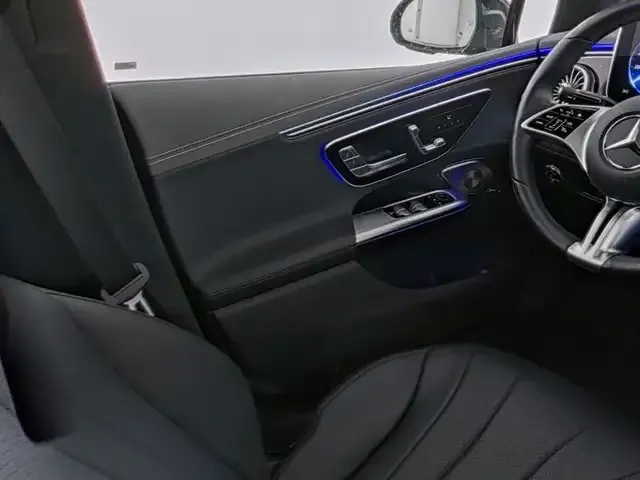 Mercedes-Benz EQE 300