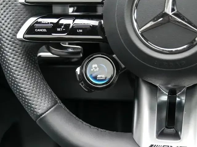 Mercedes-Benz CLA 35 AMG