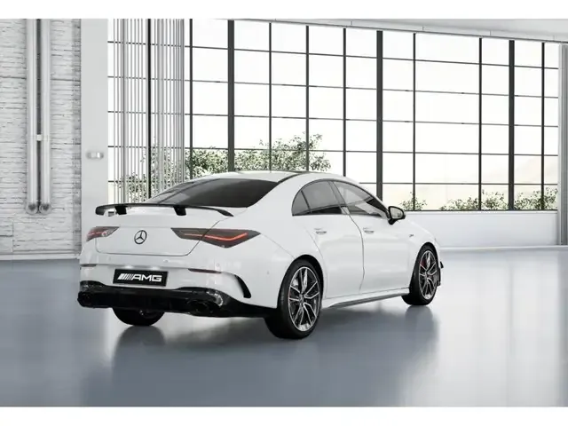 Mercedes-Benz CLA 35 AMG
