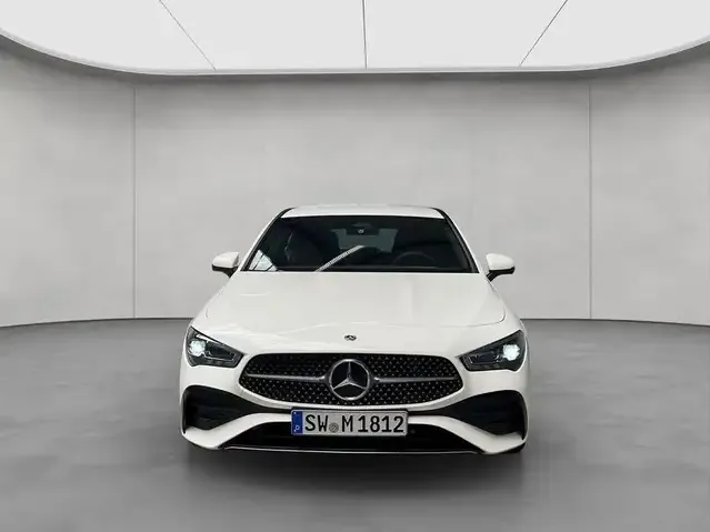 Mercedes-Benz CLA 180