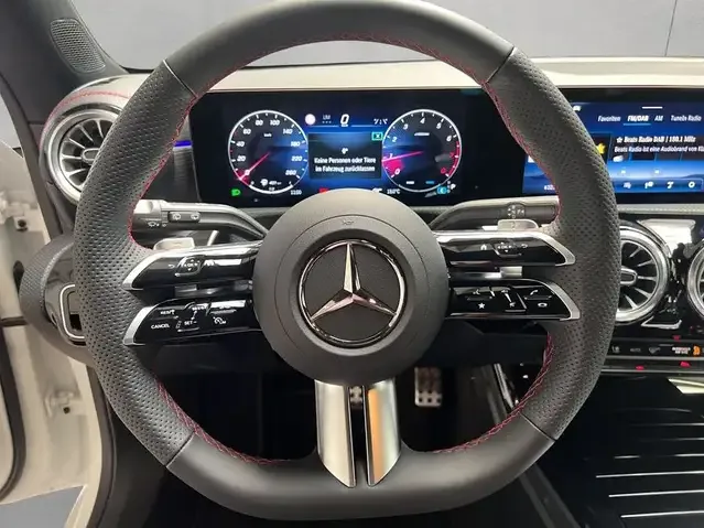 Mercedes-Benz CLA 180