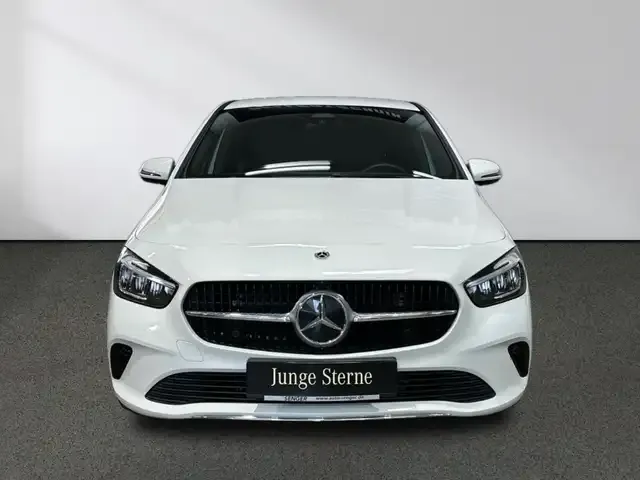 Mercedes-Benz B 220