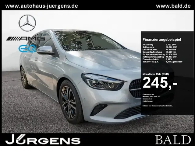 Mercedes-Benz B 220