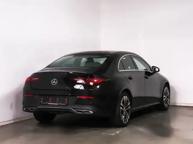 Mercedes-Benz CLA 180