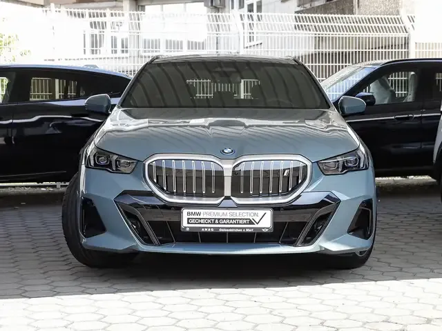 BMW i5