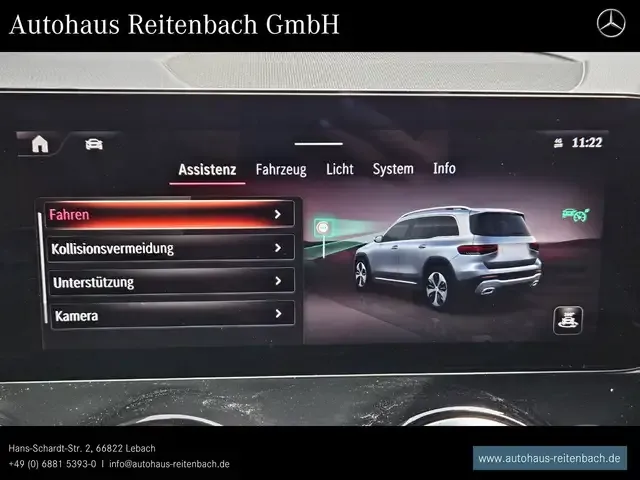Mercedes-Benz GLB 220