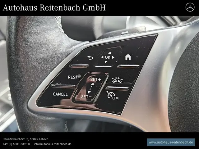 Mercedes-Benz GLB 220