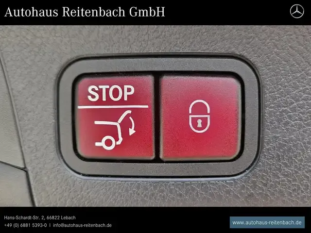 Mercedes-Benz GLB 220