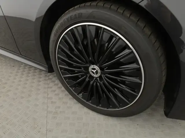 Mercedes-Benz CLE 200