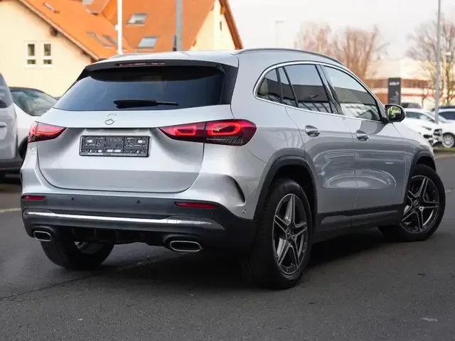 Mercedes-Benz GLA 250