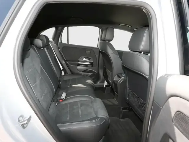 Mercedes-Benz GLA 180