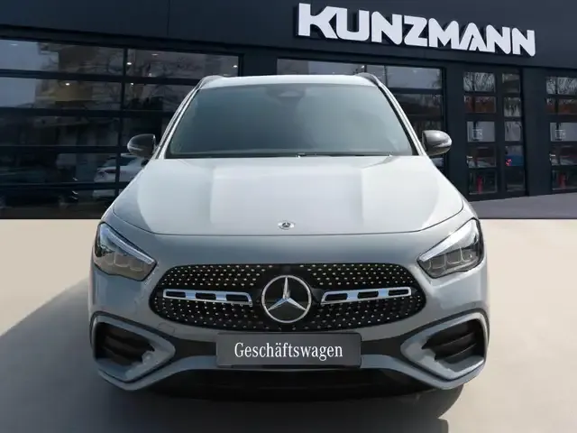 Mercedes-Benz GLA 180