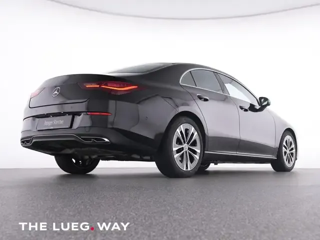 Mercedes-Benz CLA 180