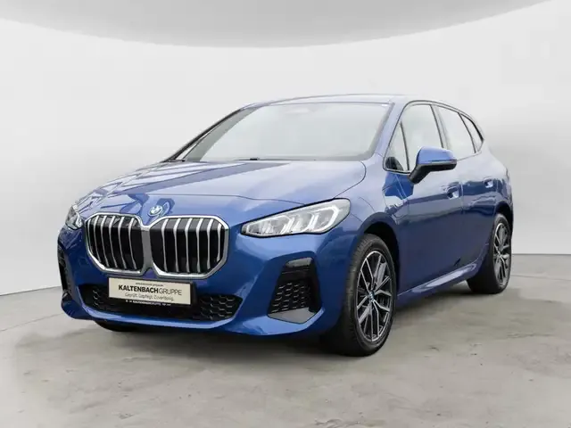 BMW 225