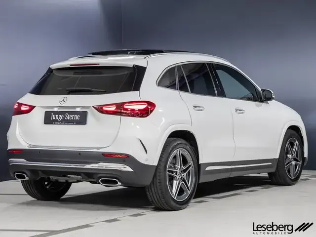 Mercedes-Benz GLA 220