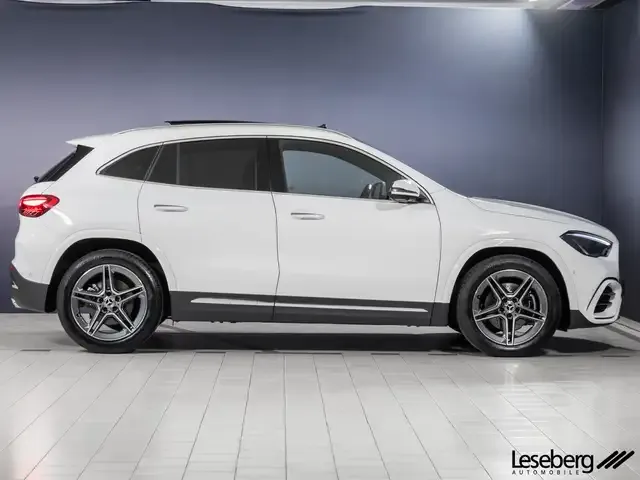 Mercedes-Benz GLA 220