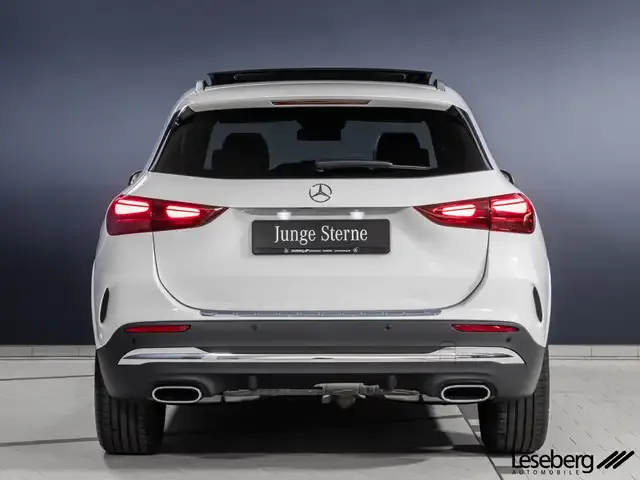 Mercedes-Benz GLA 220