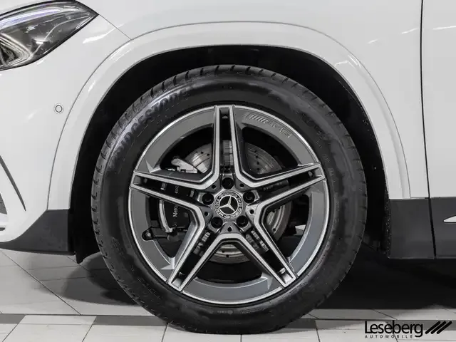 Mercedes-Benz GLA 220