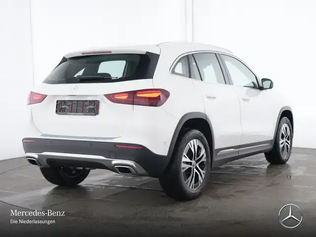 Mercedes-Benz GLA 180