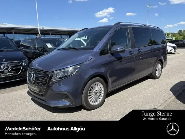 Mercedes-Benz V 220