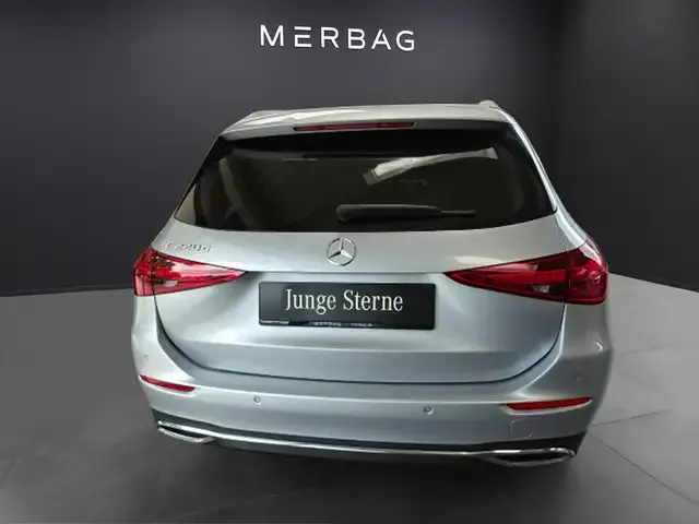 Mercedes-Benz C 220