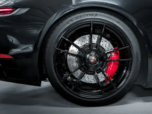 Porsche 992